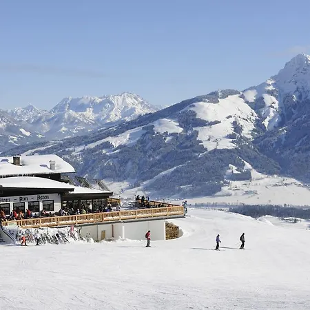 Blattlhof Hotell 4*